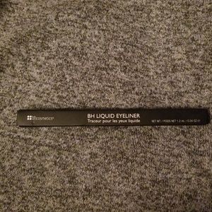 Black liquid eyeliner